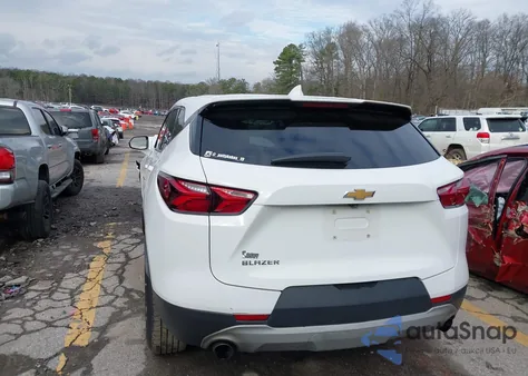 2021 Chevrolet Blazer Fwd 1Lt из США, поврежденный, VIN 3GNKBBRA3MS573815